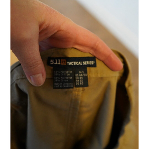 5.11 511 Tactical Cargo Pants Men 44x30 Khaki Canvas w Expandable Waist Duty - Picture 3 of 9